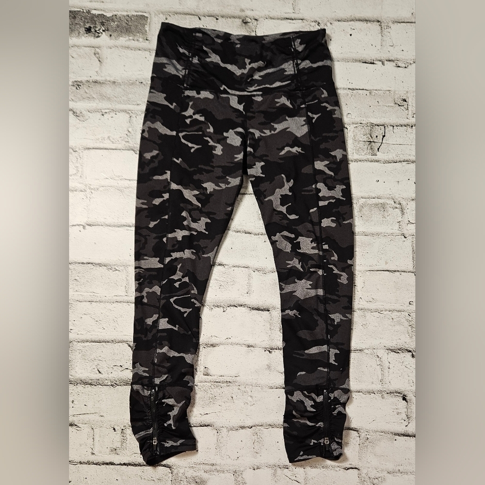 Infinite Power Camo Print High-Waist Leggings w/ Ankle Zippers – M